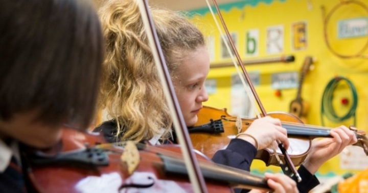 playing-the-violin