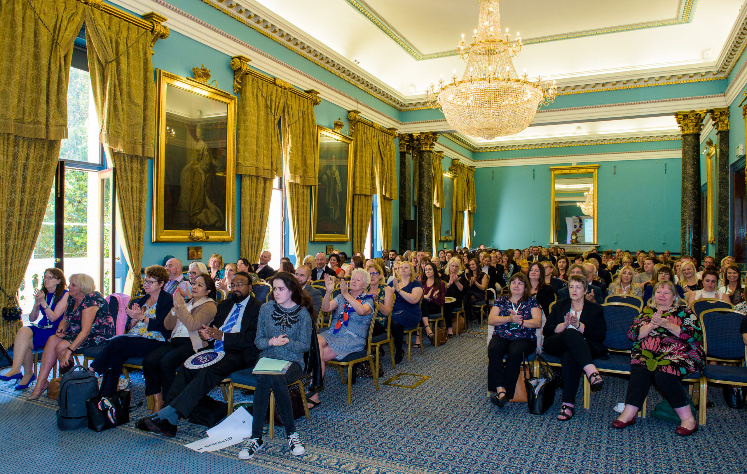 attendees-at-presentation