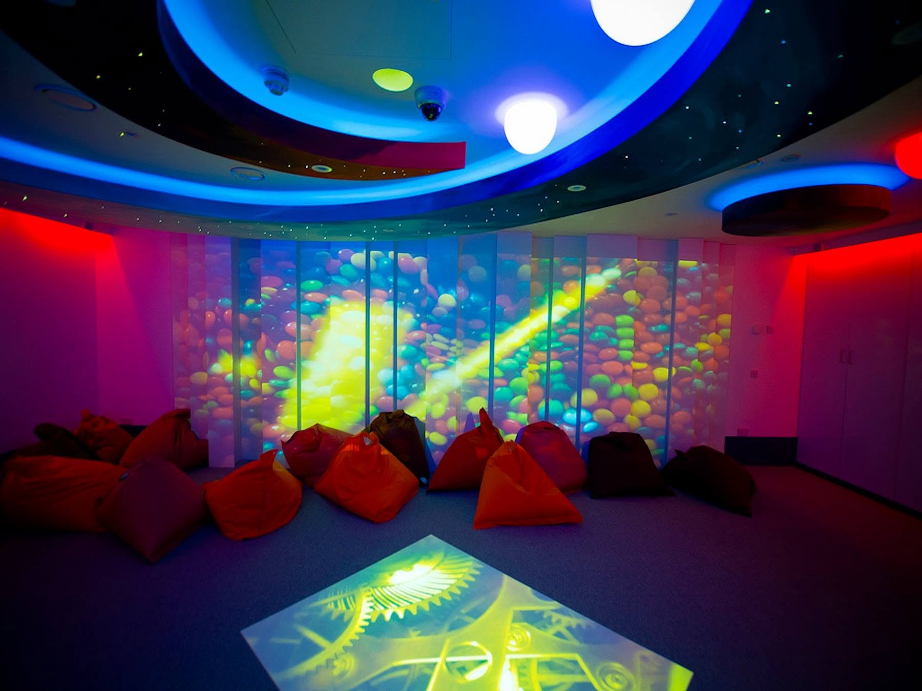 Image of sensory room at Croxteth CPS, with lights, water and beanbags