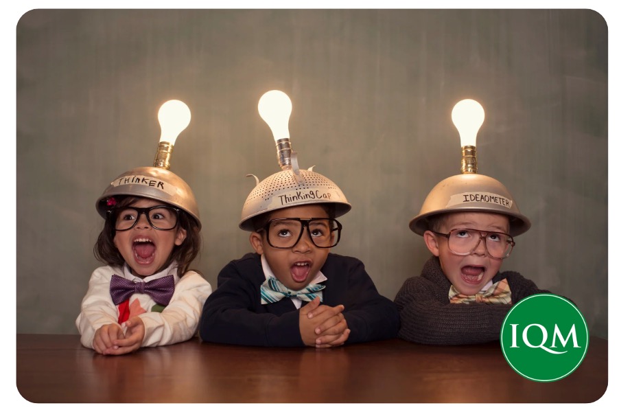 Children with lightbulbs on their hats thinking about school inclusion
