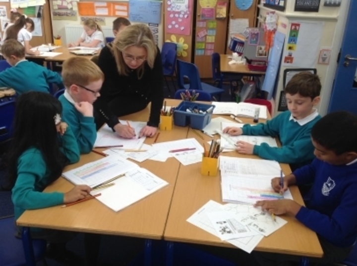 teaching-pupils